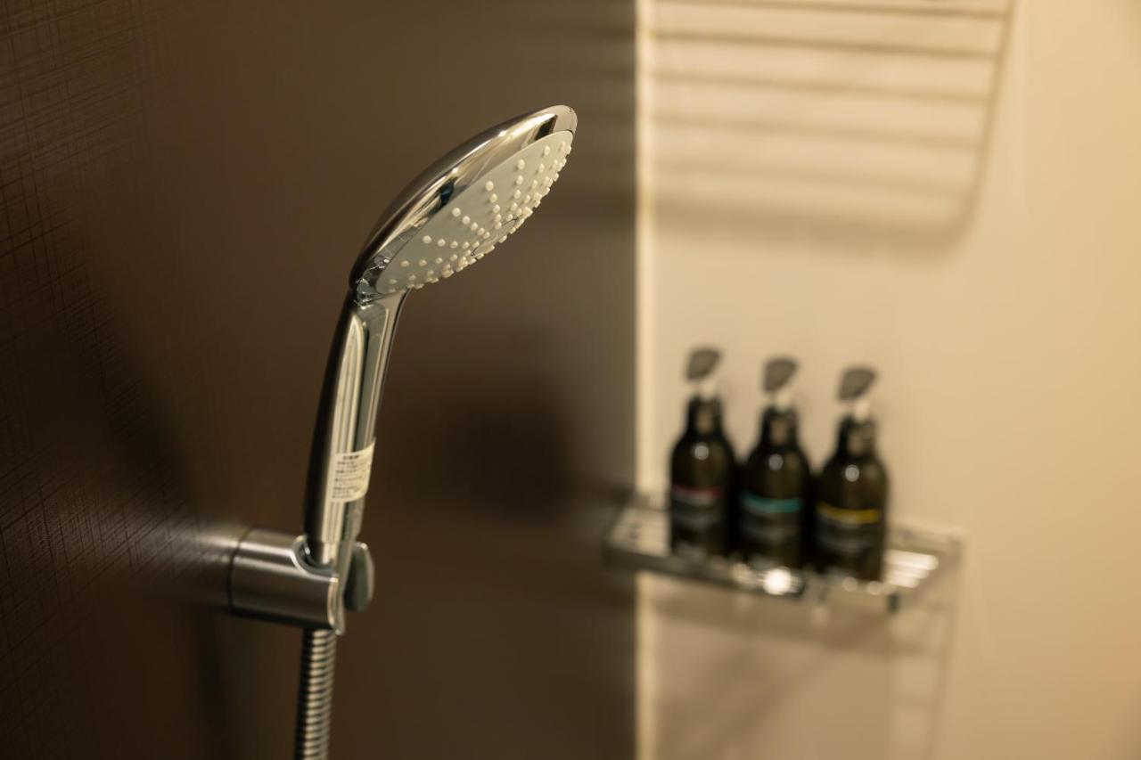 איזומי-סנו Omo Kansai Airport By Hoshino Resorts מראה חיצוני תמונה A shower head