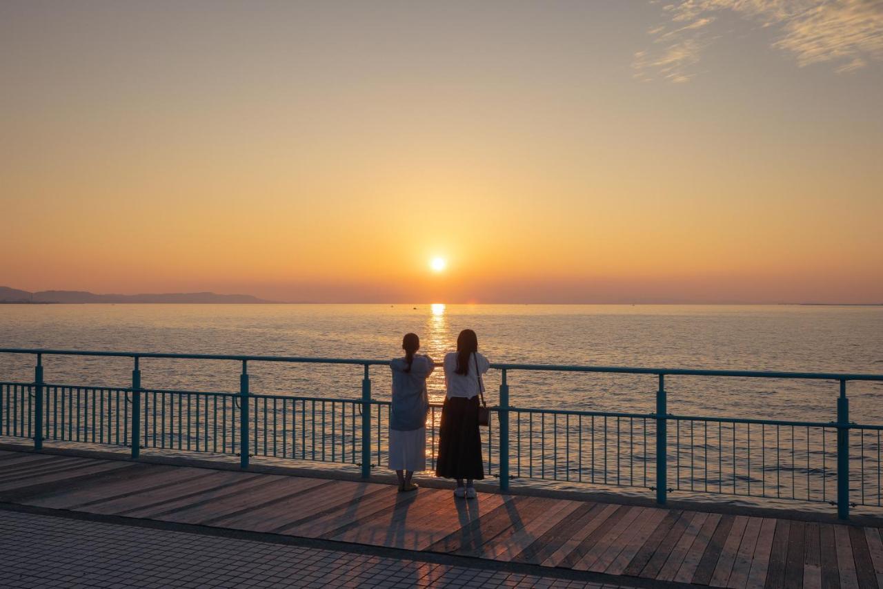 איזומי-סנו Omo Kansai Airport By Hoshino Resorts מראה חיצוני תמונה Sunset at the promenade