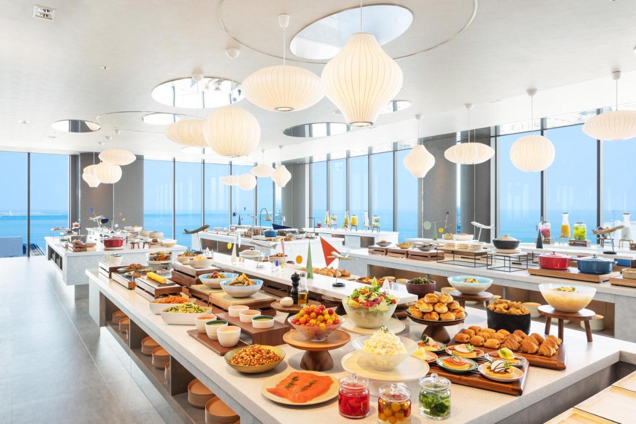 איזומי-סנו Omo Kansai Airport By Hoshino Resorts מראה חיצוני תמונה The buffet at the 360° restaurant